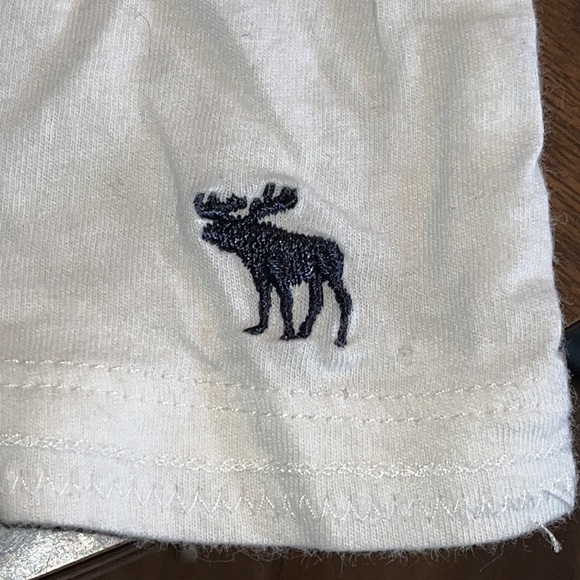 Abercrombie & Fitch Flowy T Shirt, unfinished cuffs - Picture 2 of 6